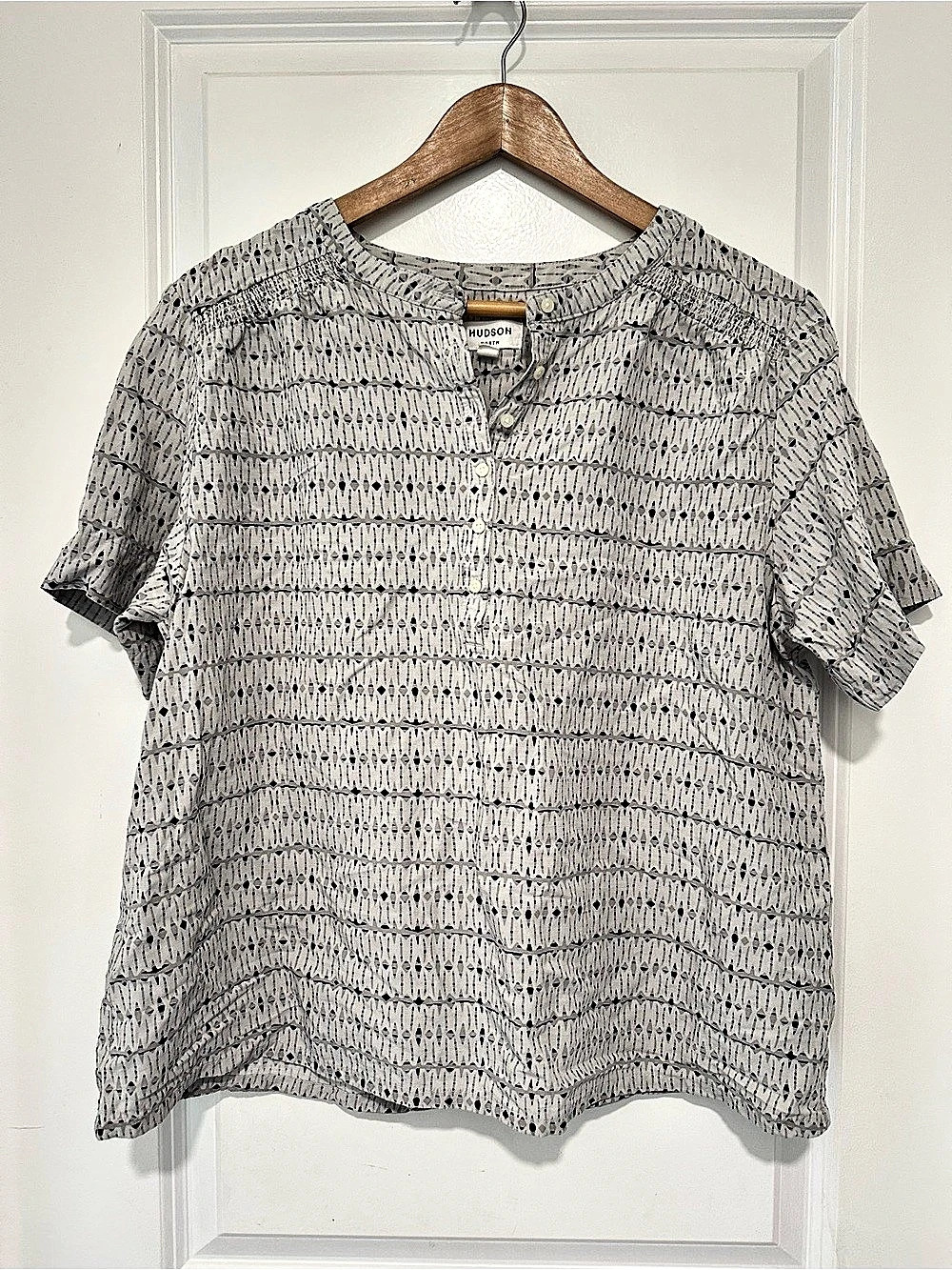 Hudson North Printed Short Sleeve Linen Blend Geo Print Top Women’s Size Large
